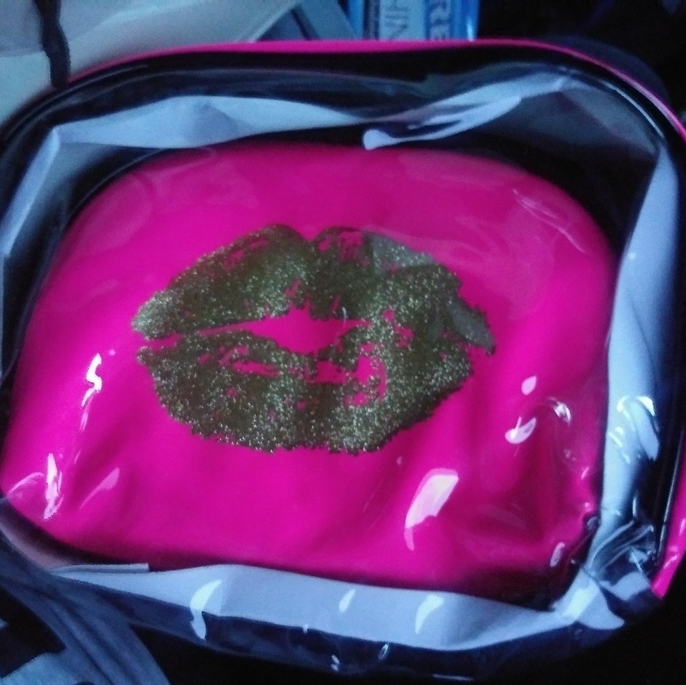 Makeup pouch